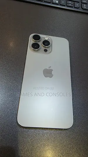 New Apple iPhone 15 Pro Max 256 GB Silver