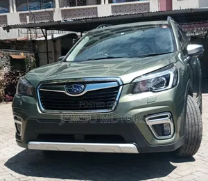 Subaru Forester Premium AWD 2019 Green