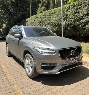 Volvo XC90 T5 Momentum AWD (2.0L 4cyl 8A) 2017 White