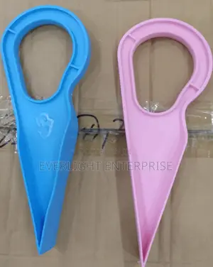 Plastic Bed Spread Tool