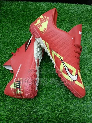 Nike Mercurial Vapor 13 Academy Cr7 Football Trainers
