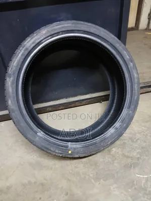 245/35r19 Durun
