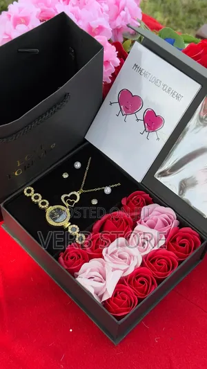 Trendy Valentines Ladies Gift Set