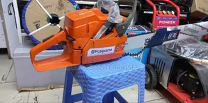 Husqvarna Powersaw 272xp Brand New/Professional Power Saw Machine