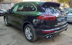 Porsche Cayenne 2016 Black
