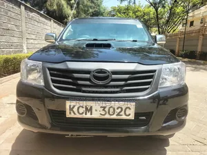 Toyota Hilux 2010 Black