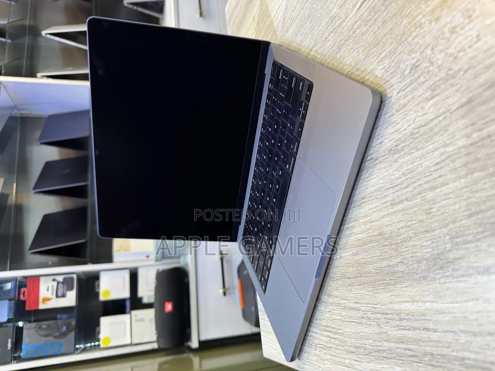 Laptop Apple MacBook Pro 2024 M3 14-Inch 8GB Apple M3 Pro SSD 512GB