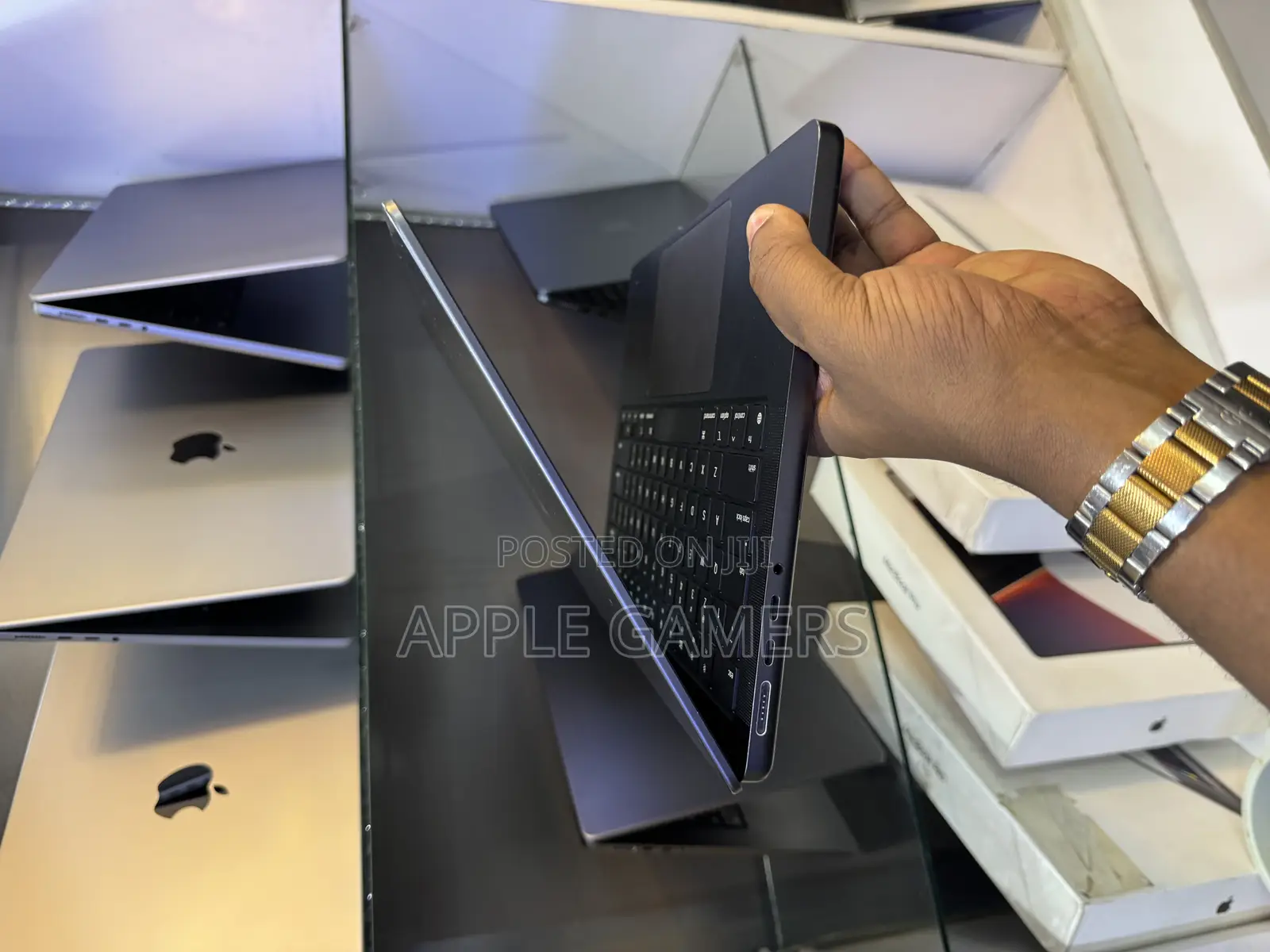 Laptop Apple MacBook Pro 18GB Apple M3 Pro SSD 512GB