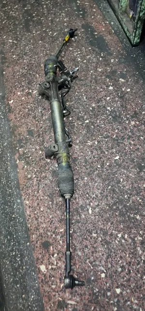 Hilux Vigo Steering Rack in Good Condition
