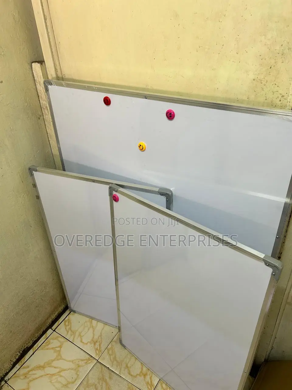 Magnificent Whiteboard!!4x3ft