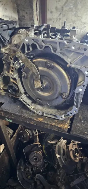 Hr12 Nissan Gearbox in Good Condition