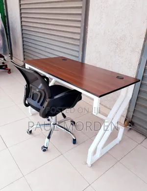 Office Furniture :Mesh Office Chair With Metal Stand Table