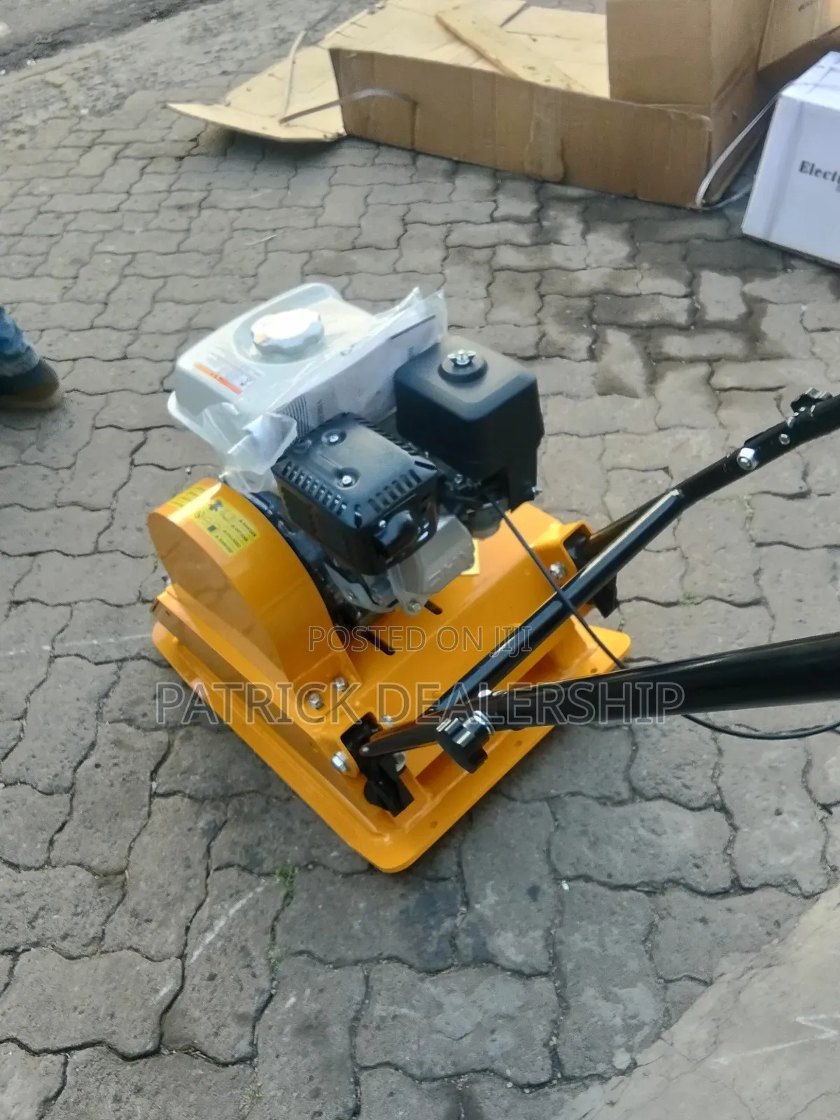 Vibrating Plate Compactor