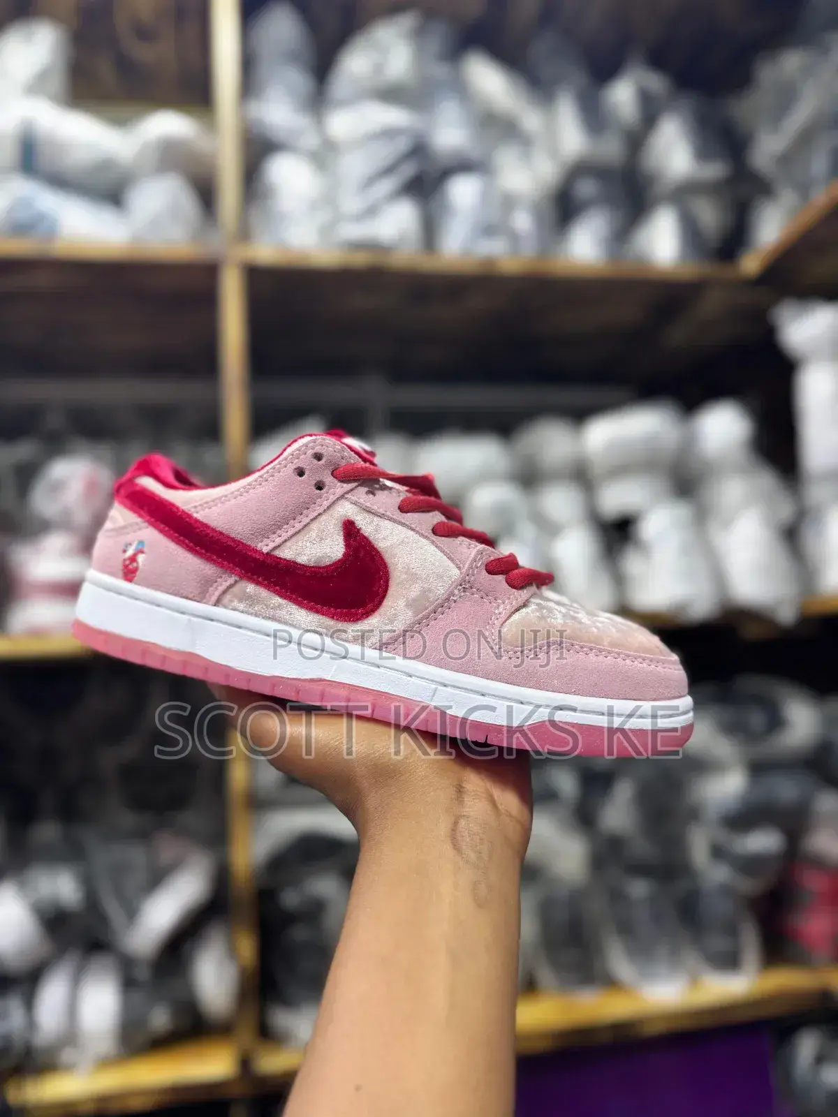 Nike Sb Dunk Strange Love