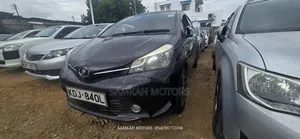 Toyota Vitz 2016 Black