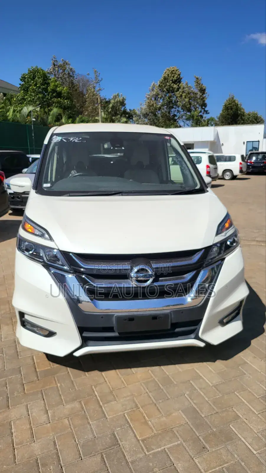 Nissan Serena 2018 White