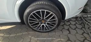Porsche Cayenne 2020 White