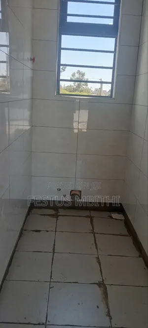 Porcelain Wall Tiles Installation