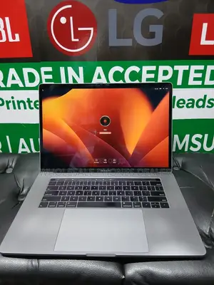 Laptop Apple MacBook Pro 2018 32GB Intel Core i9 SSD 1T