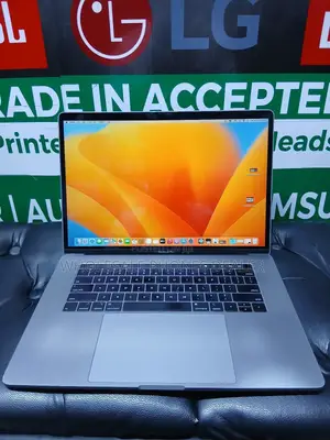 Laptop Apple MacBook 2018 32GB Intel Core i9 SSD 512GB