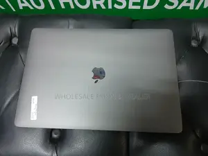 Laptop Apple MacBook 2018 16GB Intel Core i7 SSD 512GB
