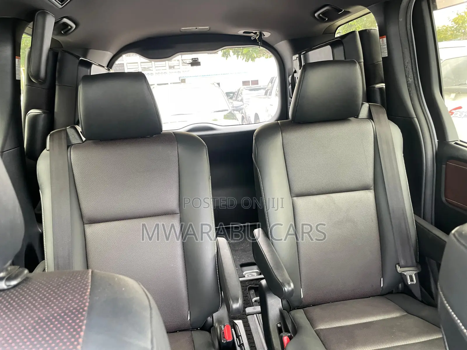 Toyota Esquire 2018 Red