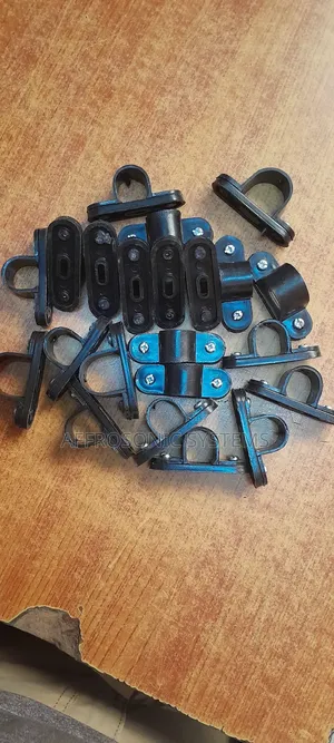 Closed Saddle Clip
