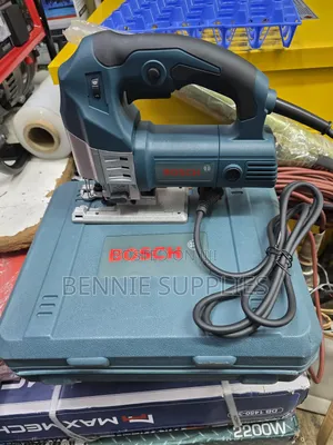 710 Bosch Jigsaw With Bits