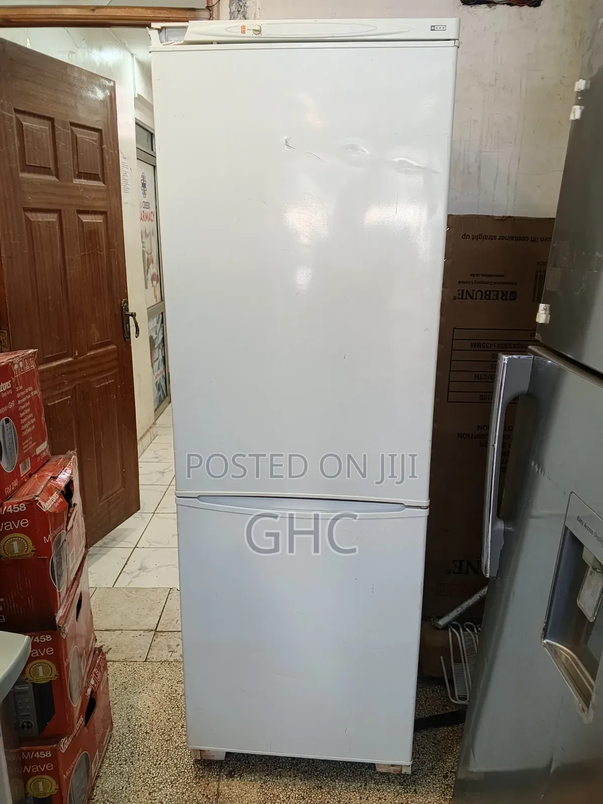 (White) Exuk Bottom Freezer