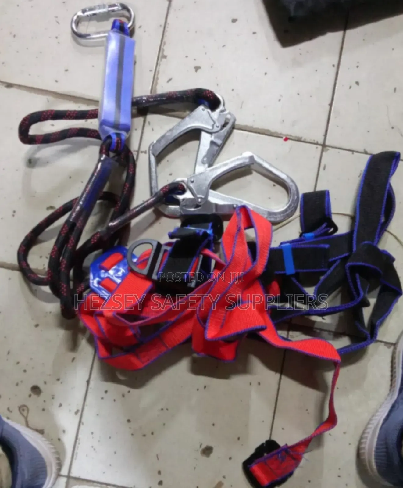 Fall Arrest Safety Harness