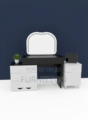Elegant Dressing Table for Home and Hotel Use