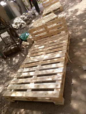 Pallet Bed 4*6 Flamed Patterned Detachable Bed