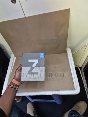 New Samsung Galaxy Z Fold3 5G 256 GB Blue