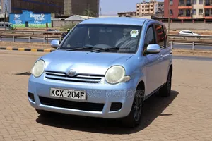 Toyota Sienta 1.5 FWD 2012 Blue