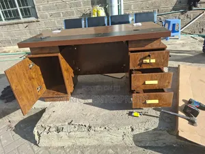 Executive Imported Office Desk 1.4 Mtrs