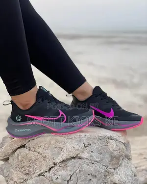 Nike Zoom Ladies Runners/Gym Shoes