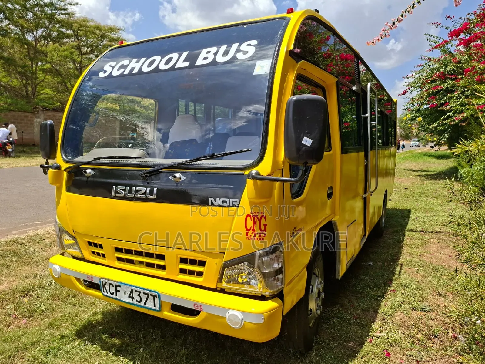 Isuzu NQR 2015 Yellow