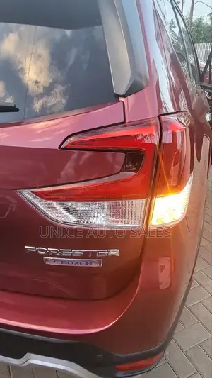 Subaru Forester 2.0XT Premium AWD 2018 Red
