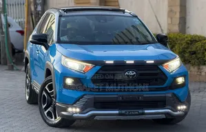 Toyota RAV4 2019 Blue