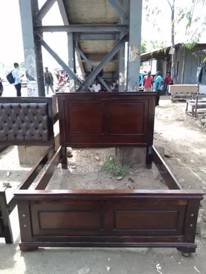 Classic Wooden Panel Bed 4 × 6