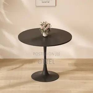Dining Table : Modern Round Pedestal Dining Table