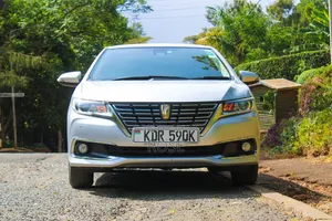 Toyota Premio 2017 Silver