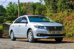 Toyota Premio 2017 Silver