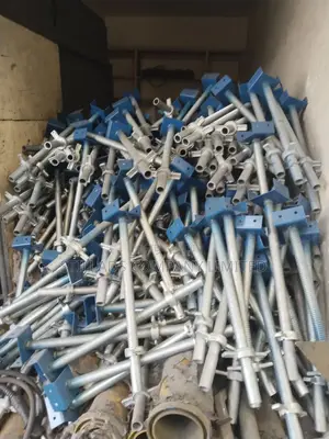 Scaffolding Jacks/ Accesories