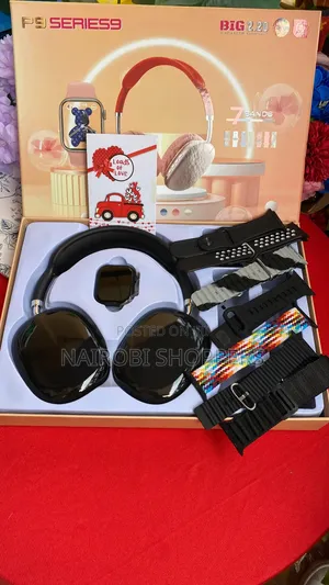 Smart Watch With Headphones / Gift Pack