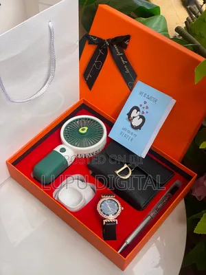 Rechargeable Portable Fan
Purse/Wallet
Watch
Fan Holder 
Card Bag