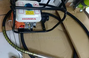 7.5 Honda Vibrator With Its Poker/ Hondar Vibrator