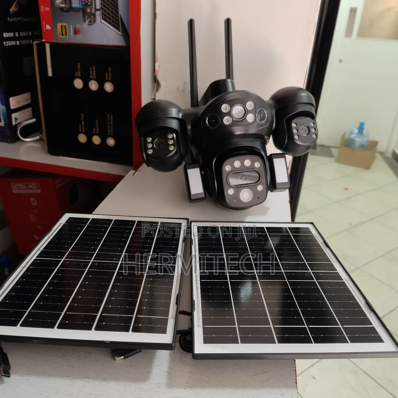 4lens Dual Panel Solar Powered CCTV Camera