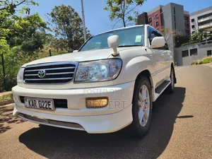Toyota Land Cruiser 1999 White