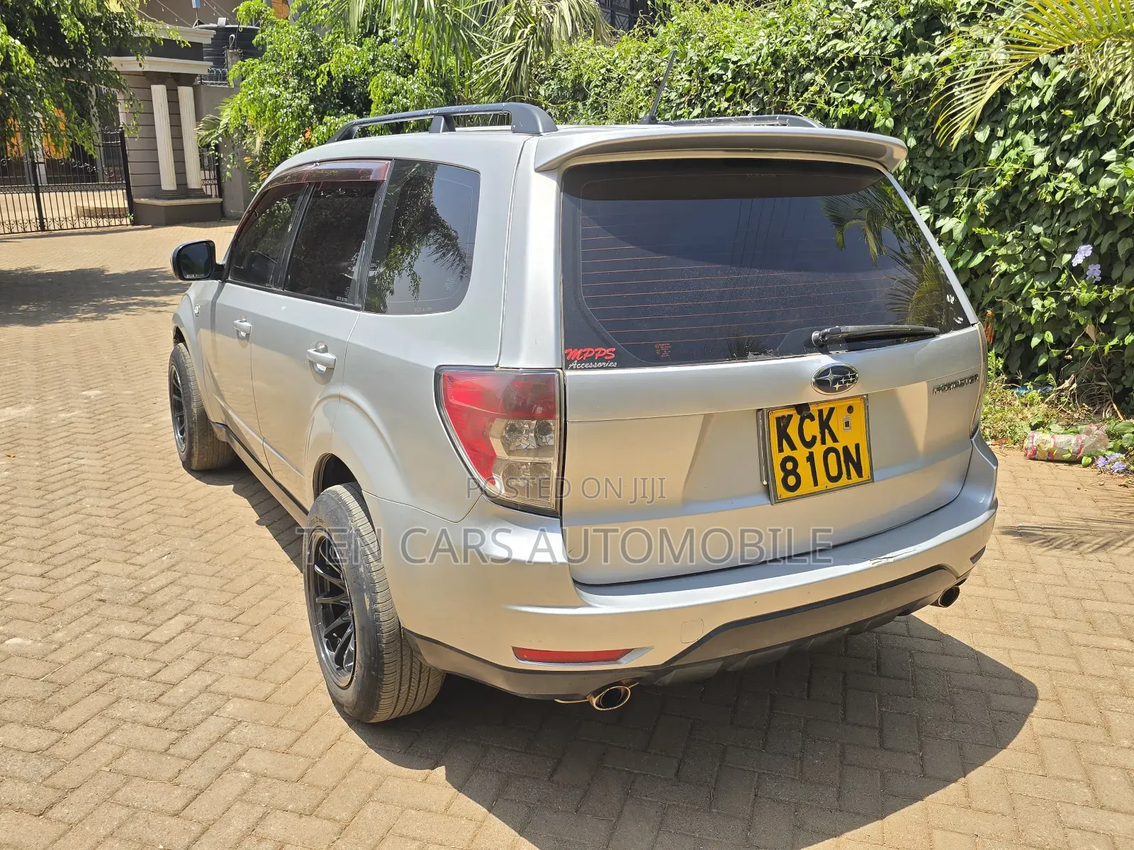 Subaru Forester 2011 Silver
